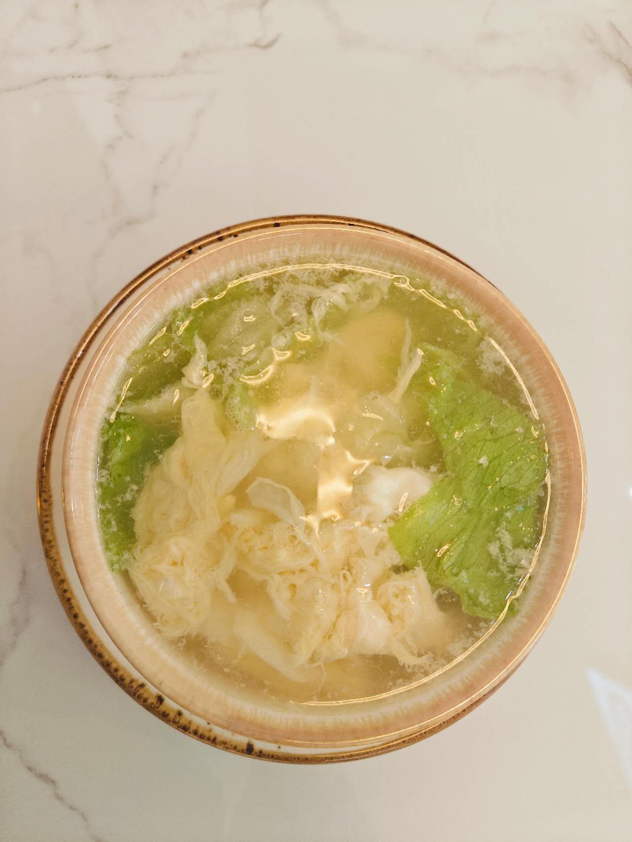 Sopa de huevo revuelto